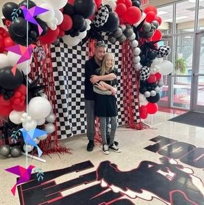 Meet your Posher, Robin